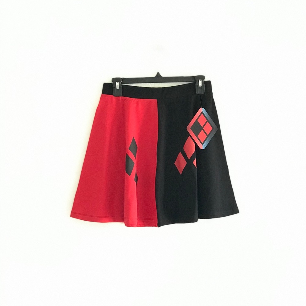 ♦️DC Comics Harley Quinn Skirt♦️ - Picture 5 of 5